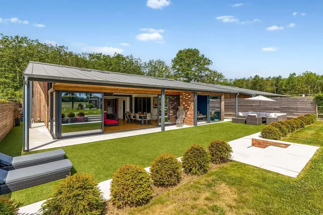 Deerlands Lane, Dunsfold, GU8, photo 1