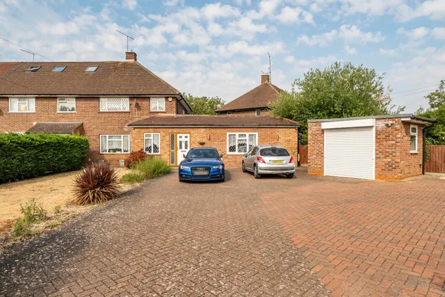 Blumfield Crescent, Burnham, SL1, photo 1