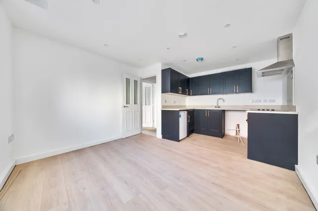 Flat 13, Monckton House, 70-72 King Street, Maidstone, photo 1