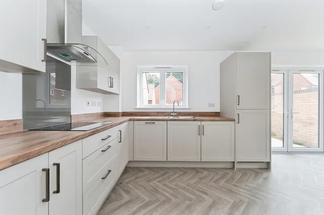 Salix Way, Somersham, PE28, photo 2