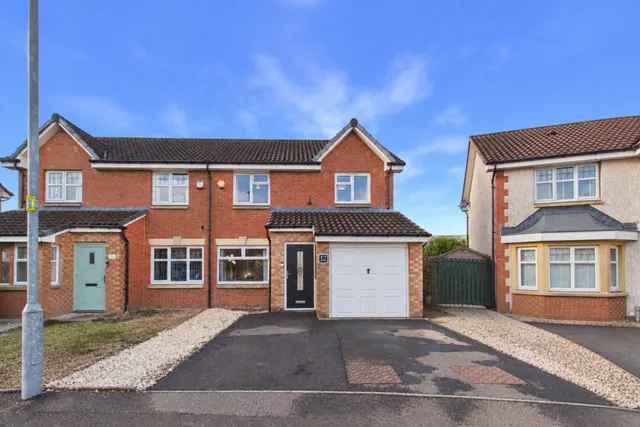 3 bedroom house, Glen Shee Lane, Carluke