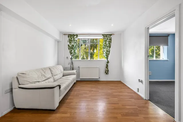 Upper Richmond Road, Putney, SW15, photo 3
