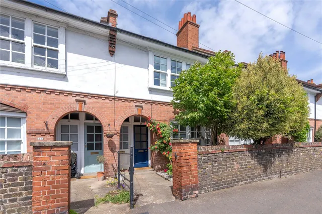 St John's Road, Hampton Wick, KT1 4AN, photo 1