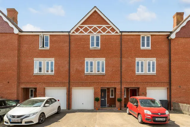 Woodbury Yard, Salisbury, SP2, photo 1