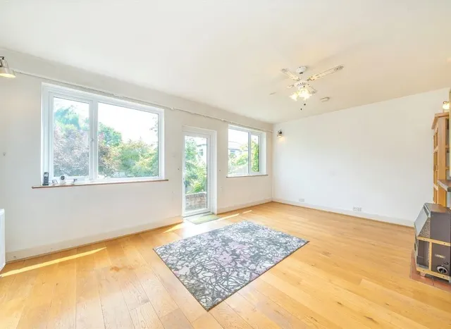 Photo 2 — Worple Road, Wimbledon, SW19