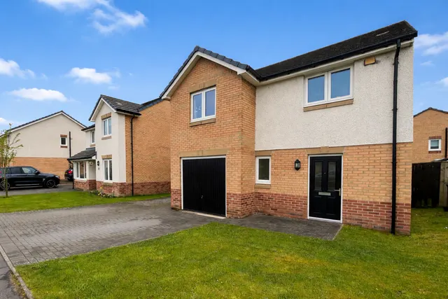 Carmuirs Drive, Motherwell, ML1 5US, photo 1