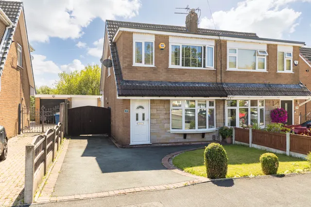 Robin Hill Drive, Standish, WN6, photo 1