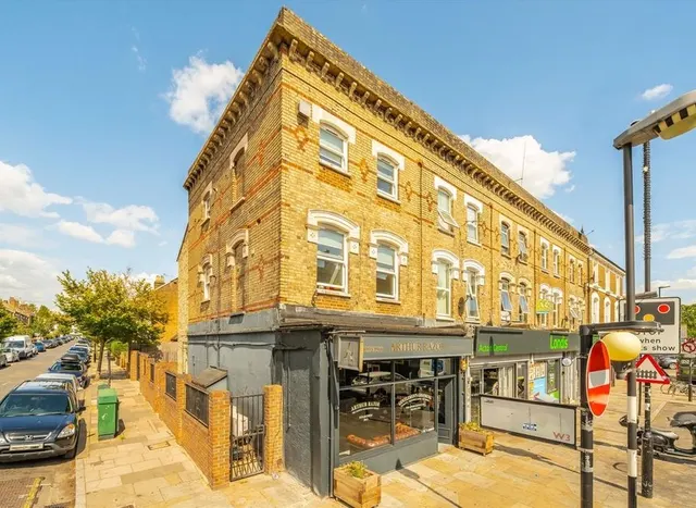 Churchfield Road, Acton, W3, photo 1