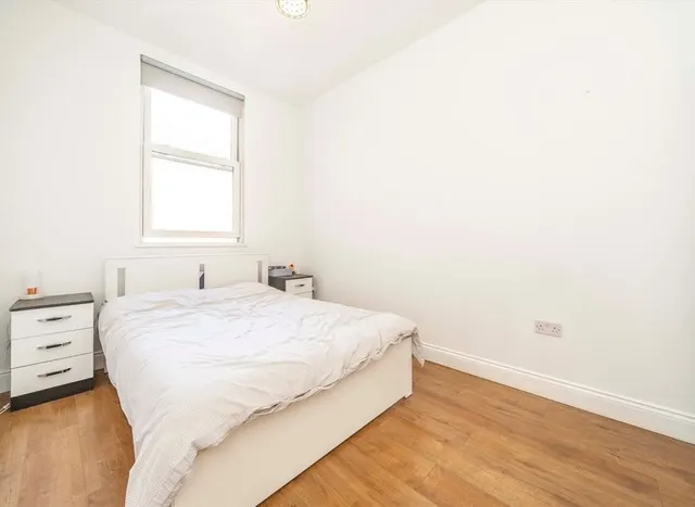 Photo 3 — Churchfield Road, Acton, W3