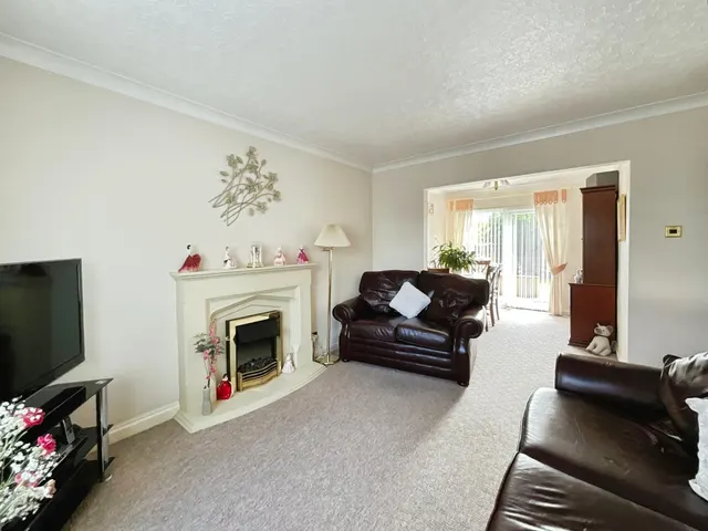 Worcester Avenue, Mansfield, NG19, photo 3