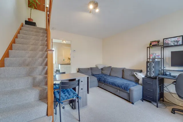 Photo 3 — Kinross Drive, Bletchley