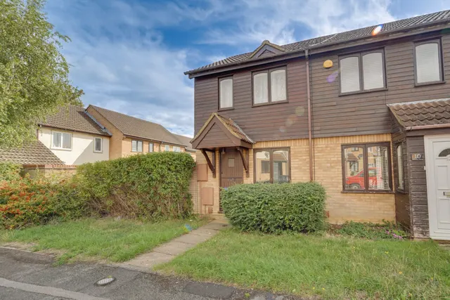 1 bedroom house — Kinross Drive, Bletchley