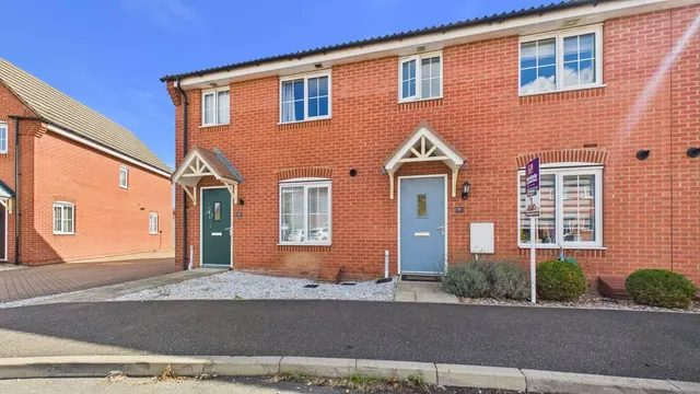 Taunton Road, Bourne, photo 1