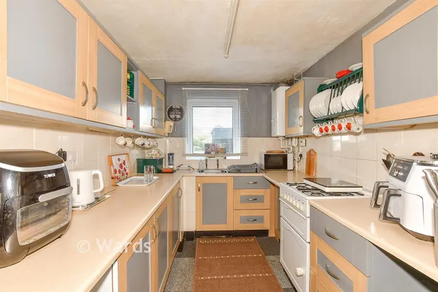 Cleves Way, Ashford, TN23, photo 3