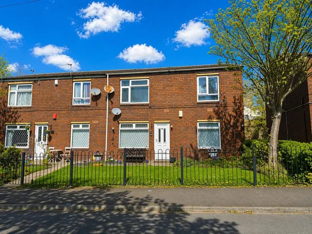 Welham Walk, Bradford, photo 1