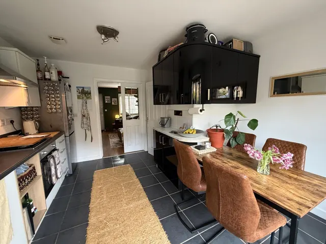 Rosemary Drive, Witham St. Hughs, LN6, photo 3