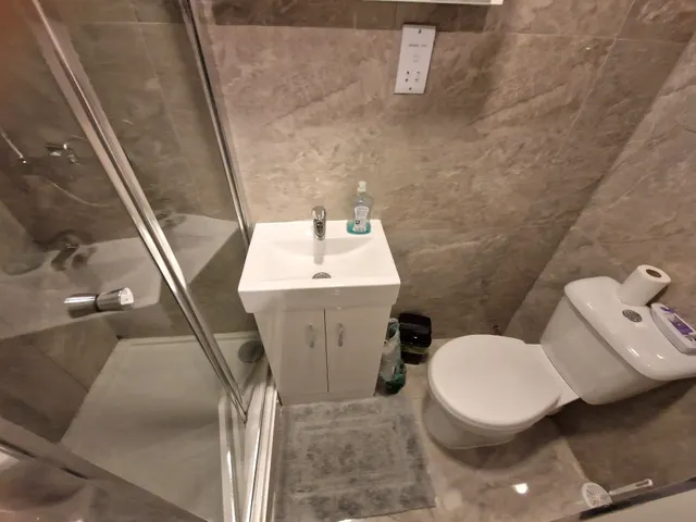 St. Edwards Road, B29, photo 3