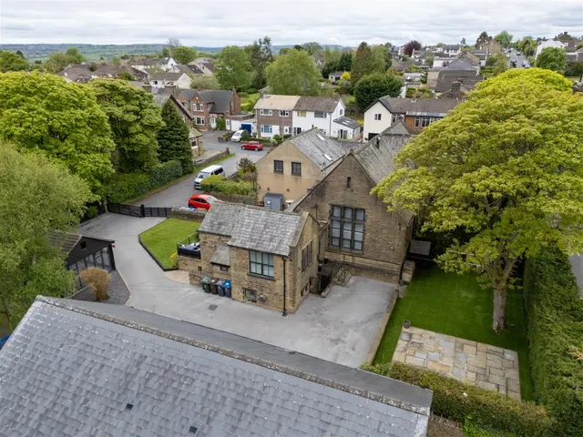 Otley Road, Eldwick, BD16, photo 1