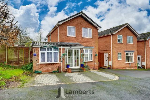 24 Painswick Close, Redditch, photo 1