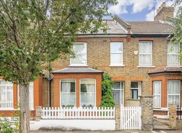 Antrobus Road, Chiswick, W4, photo 1
