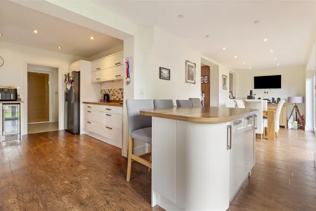 Photo 3 — Drummond Road, Goring-By-Sea, Worthing