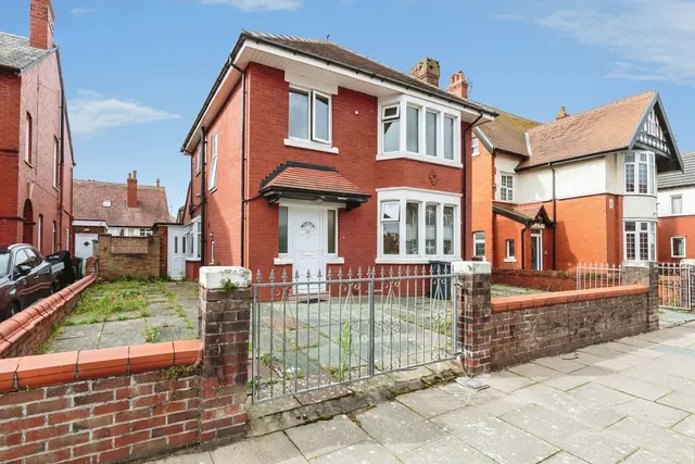 All Saints Road, Lytham St. Annes, FY8, photo 1