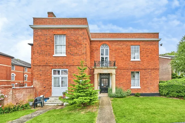 Farmadine House Saffron Walden, CB11, photo 1