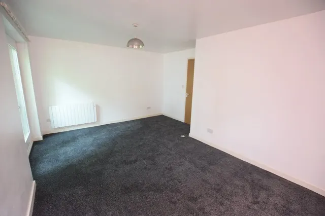 Photo 2 — Headford Gardens, S3 7XB