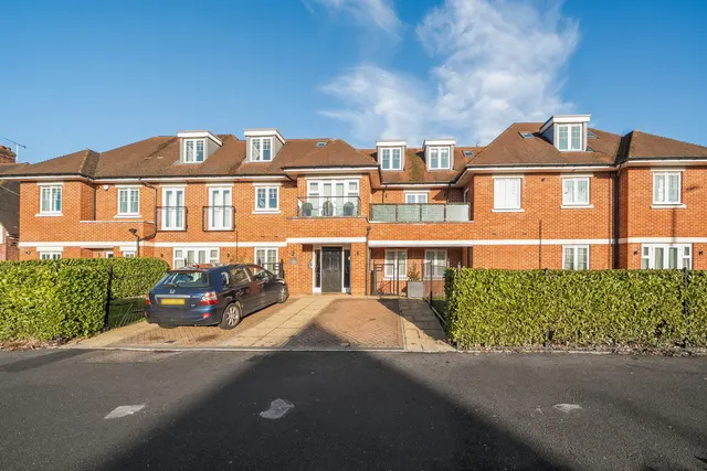 Whitchurch Lane, Edgware, HA8, photo 1