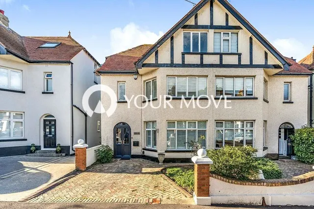 First Avenue, Gillingham, Kent, ME7, photo 1