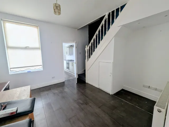 Morley Avenue, Birkenhead, CH41, photo 3