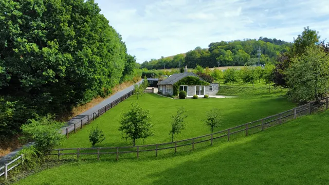 Buddens Lane, West Melbury, Shaftesbury, Dorset, SP7 0LY, photo 1