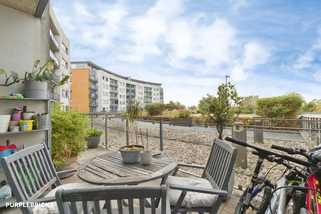 Tideslea Path, Thamesmead, SE28, photo 1