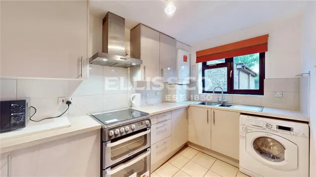 Lancelot Road, Wembley, HA0, photo 3