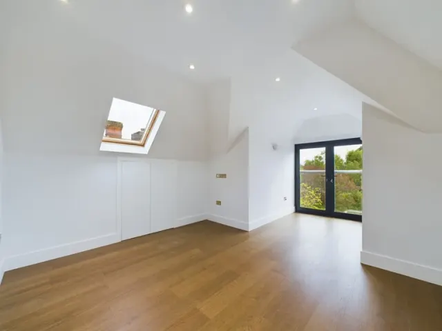 Photo 2 — Brondesbury Park, Brondesbury Park, NW6 7AT
