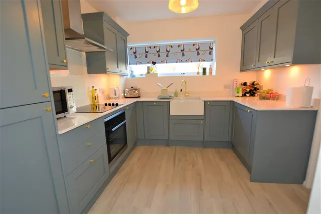 Grove Court, Beaconsfield, HP9, photo 1