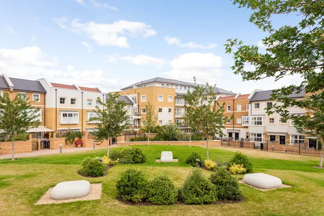 Flambard Way, Godalming, GU7, photo 1