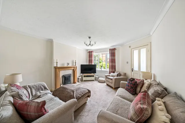 Photo 2 — Wotton Drive, Ashton-In-Makerfield, Wigan, WN4 8XR