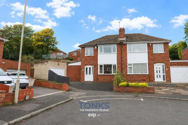 Oldfield Road, Bilston, WV14, photo 1