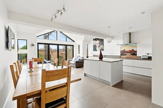 Photo 2 — Kingsmead Close, Teddington, TW11 9EP