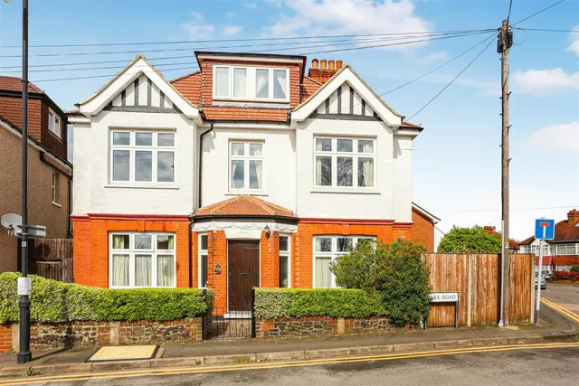 Park Road, Cheam, SM3 8QB, photo 1
