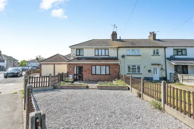 Handel Crescent, Tilbury, Essex, RM18, photo 1