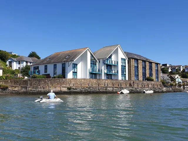 Crabshell Quay, Embankment Road, Kingsbridge, Devon, TQ7 1JX, photo 1
