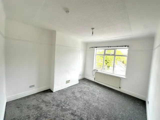 Old Chester Road, CH63, photo 3