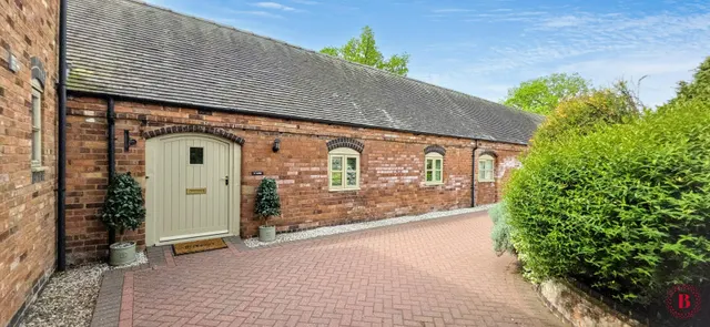 Coton Hall Farm Barns, Tamworth, B79, photo 1