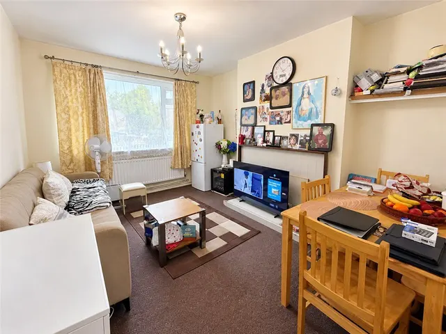 Aldrington Road, London, SW16, photo 2