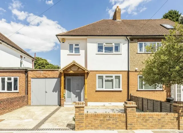 Percy Road, Hampton, TW12, photo 1