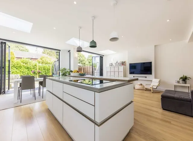 Percy Road, Hampton, TW12, photo 2
