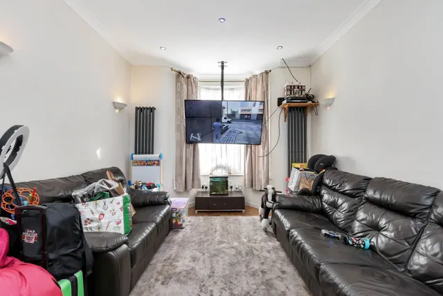 St Marys Road, Leyton, E10, photo 2