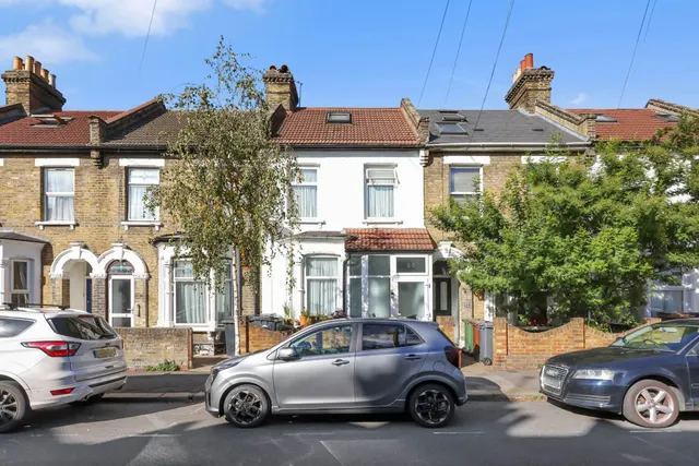 4 bedroom house, St Marys Road, Leyton, E10